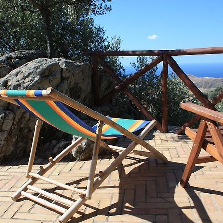 Rocca Del Vento Bed & Breakfast San Pantaleone Екстериор снимка